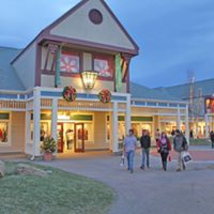 tommy hilfiger outlet village